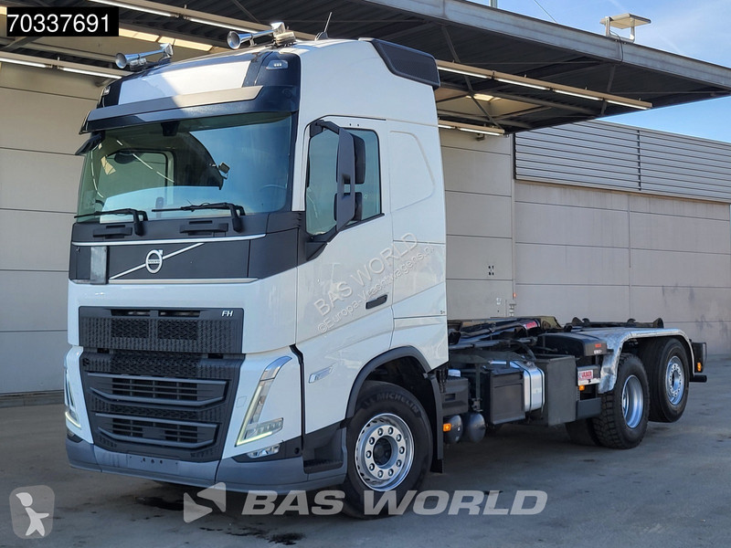 Kamion Volvo 500 6X2 HIAB ULT21S61...