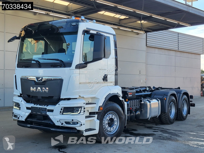 MAN 26.520 6X4 NEW! HIAB OPT20S56...