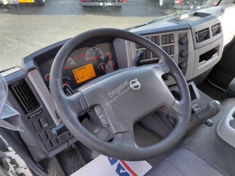 Volvo 240 truck