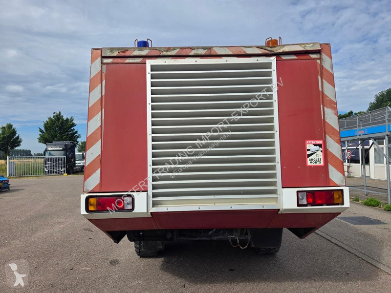 Renault VMA 105 AA Sides Renault VMA 105 AA...