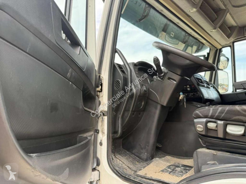 Camión Iveco STRALIS 420