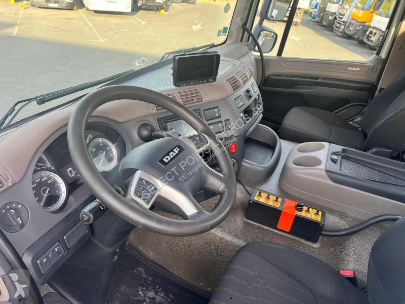 DAF 480 truck