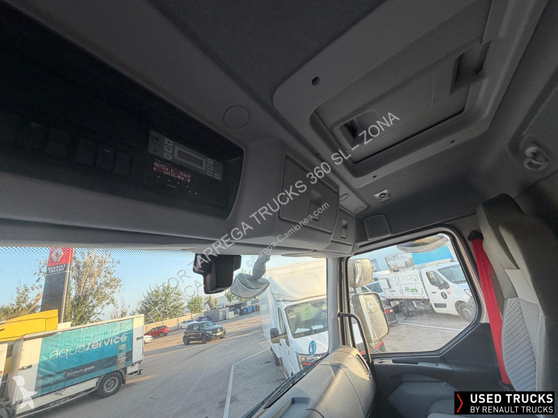Renault D Wide Z.E. truck