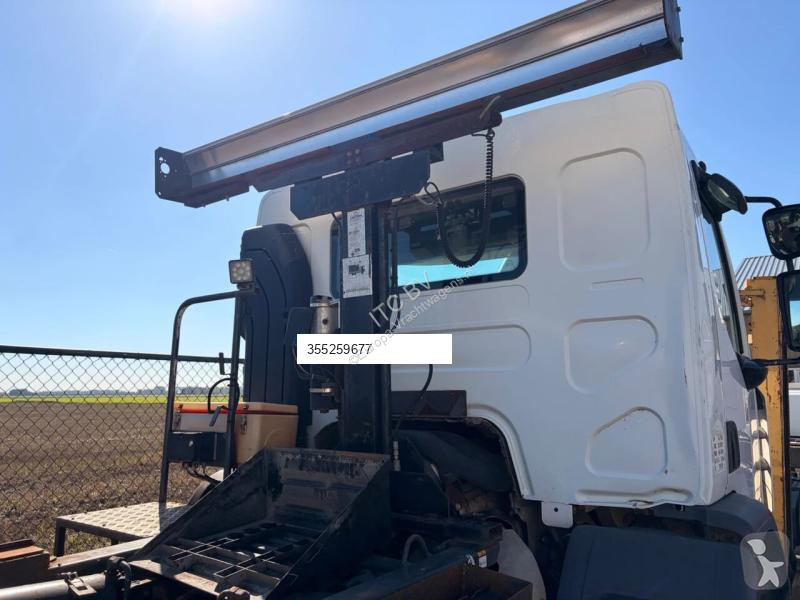 Renault 370 DXI truck
