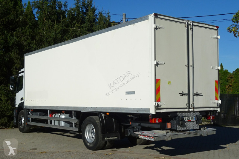 Mercedes 1827 Euro 6 kontener 21 pal 387tys.km...