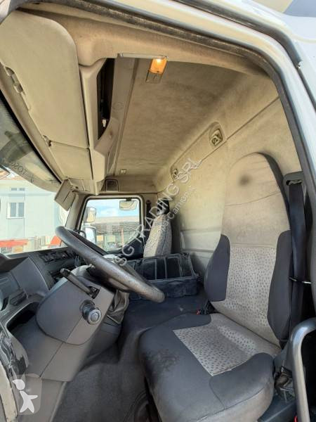 Renault 240.16 truck