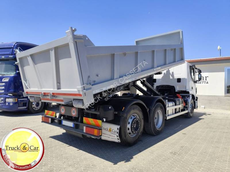 Iveco 260S40 truck