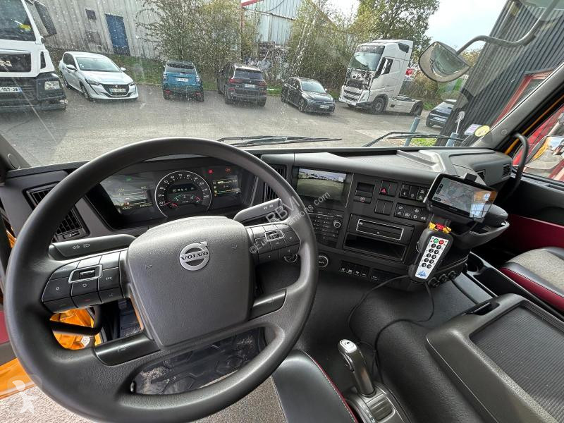 Volvo 420 truck