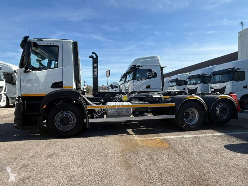 Iveco  truck
