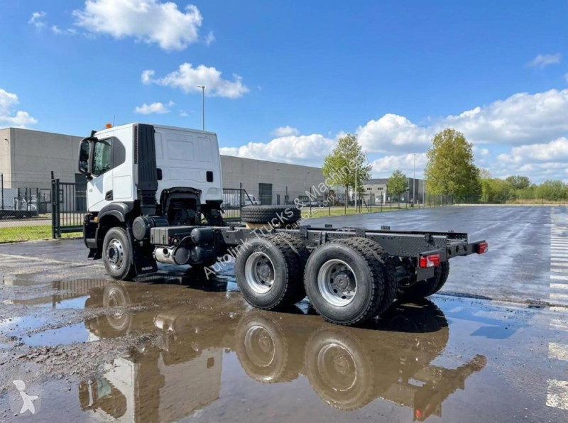 Iveco  T-Way AD380T43 truck