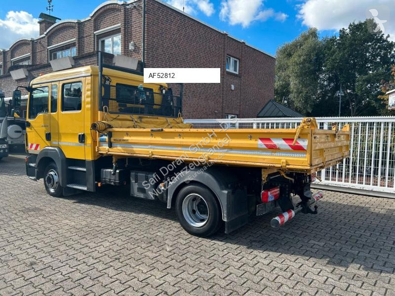 MAN 8.250 TGL truck