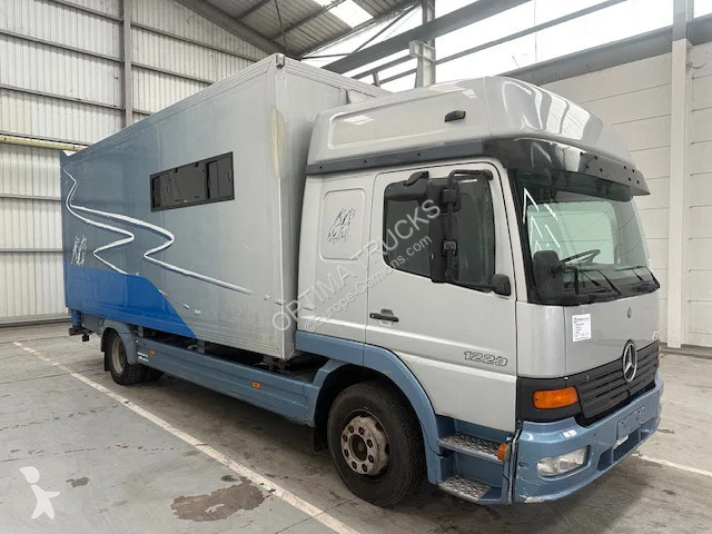Kamion Mercedes 1223