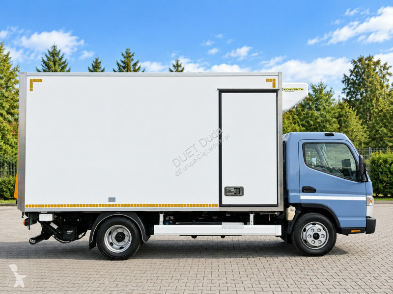 Kamion Mitsubishi 7C18 3.0/180 KM Chłodnia Mroźnia