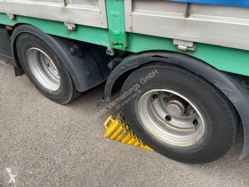 Schwarzmüller  truck