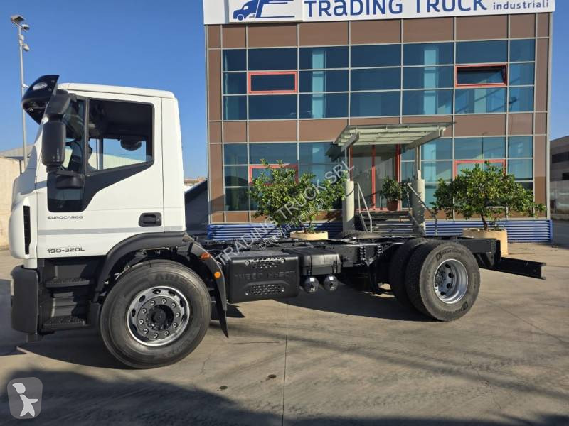 Iveco 180E32 truck
