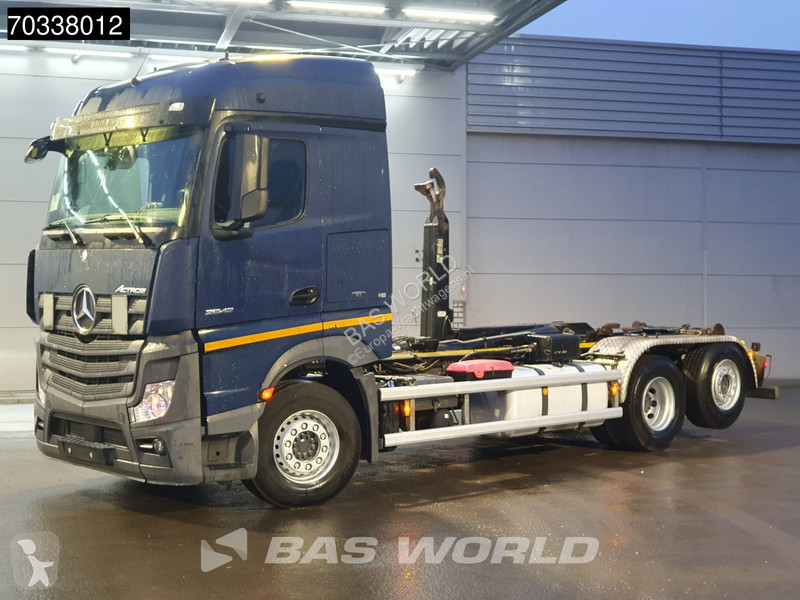 Mercedes 2542 6X2 HIAB XR21S59 containersystem...