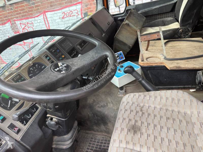 MAN  truck