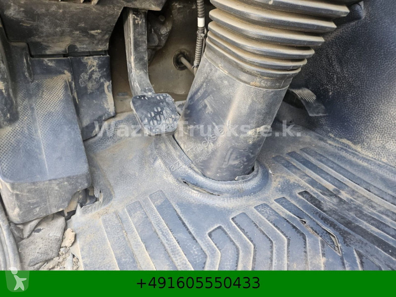 Mercedes 1828 truck