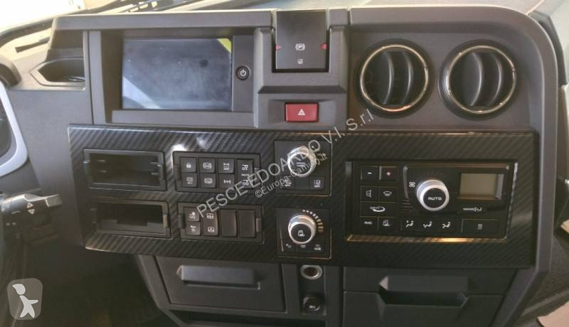 Kamion Renault 480 P6X2 E6