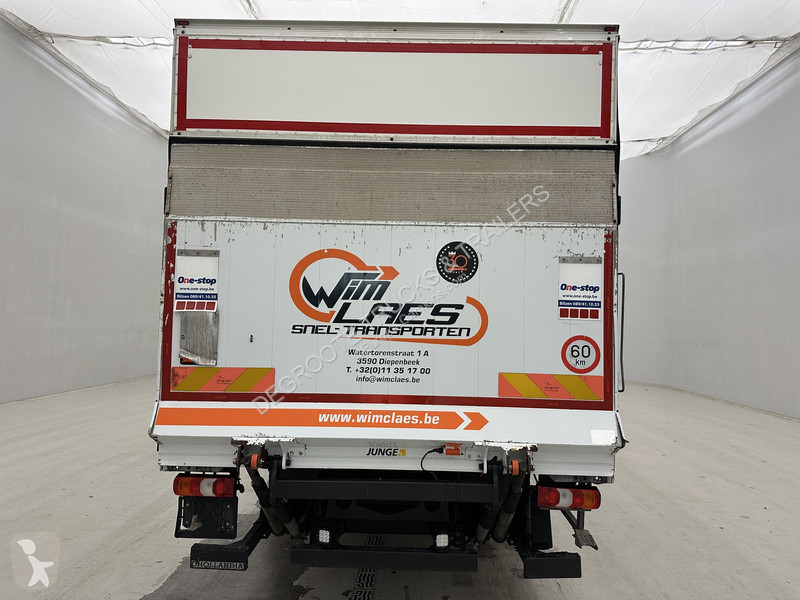 Kamion Mercedes 1221