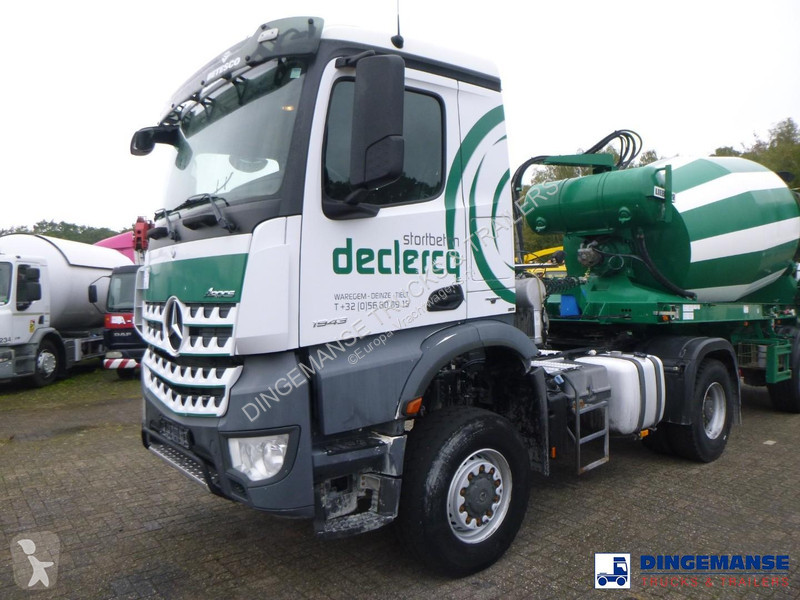 Kamion Mercedes 1943 4x4 Euro 6 + Liebherr...