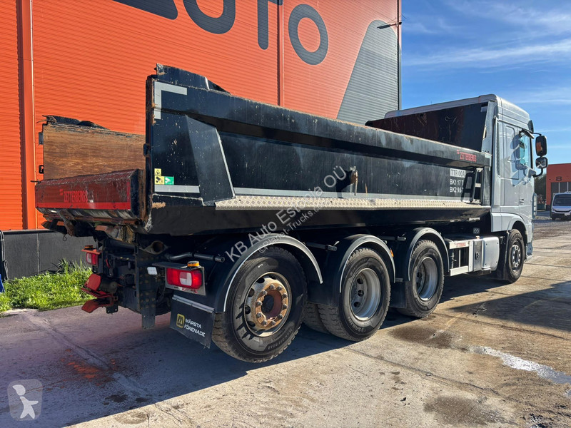 DAF 530 8x4*4 BOX L=6036 mm truck