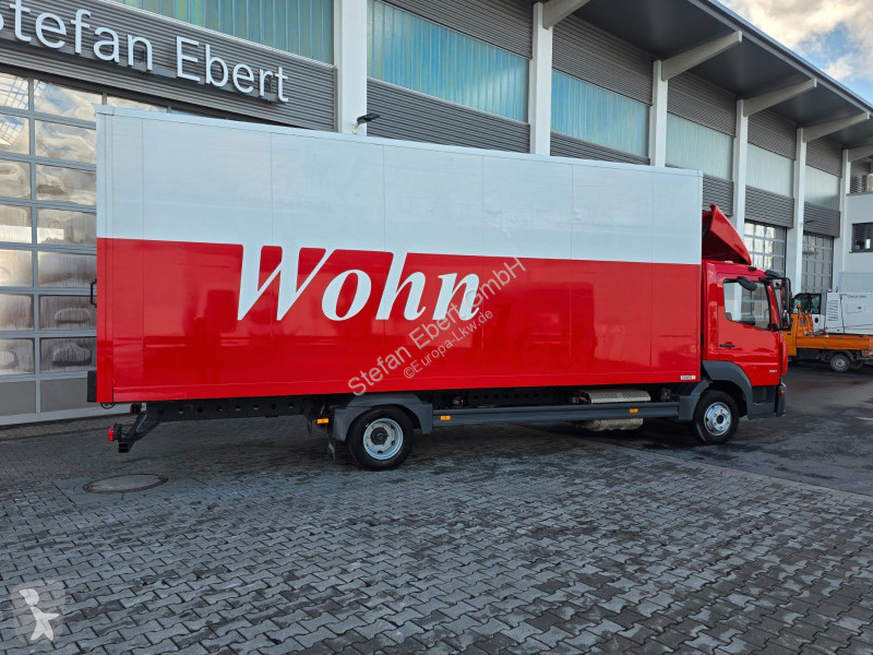 Mercedes 816 L Möbelkoffer Treppe truck