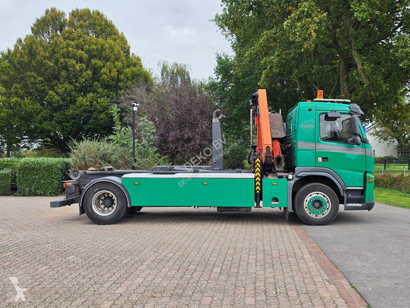 Volvo 9 4X2R FAL.9.0 RAD-A4/L90 CRANE/HOOK!! truck