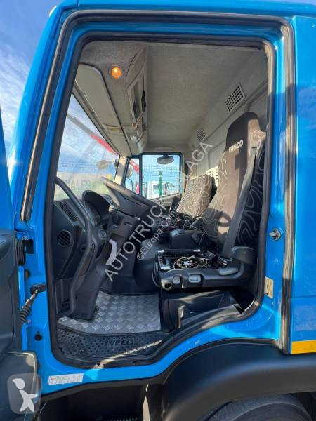 Lastbil Iveco 100 E 18
