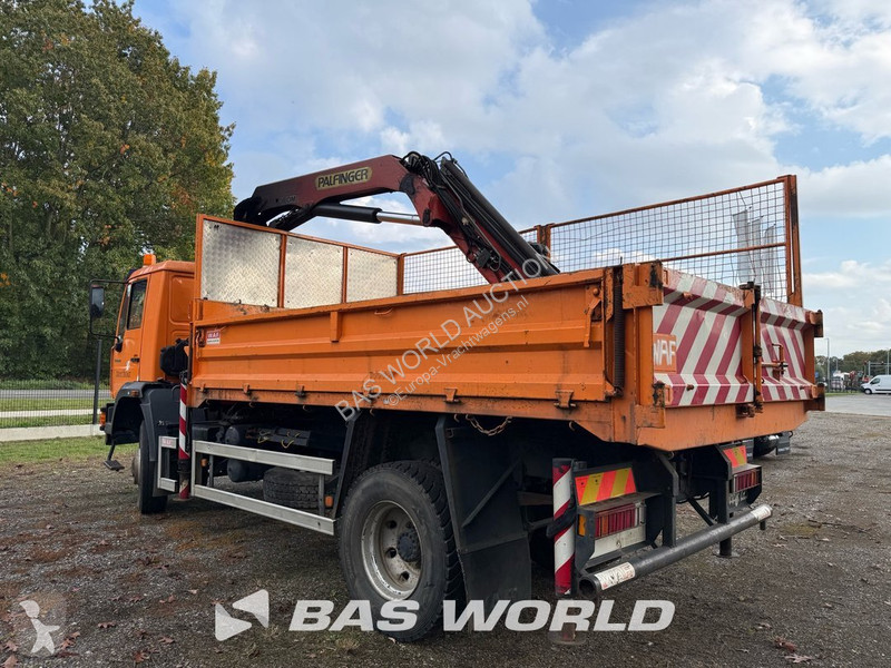 MAN le 14.220 truck