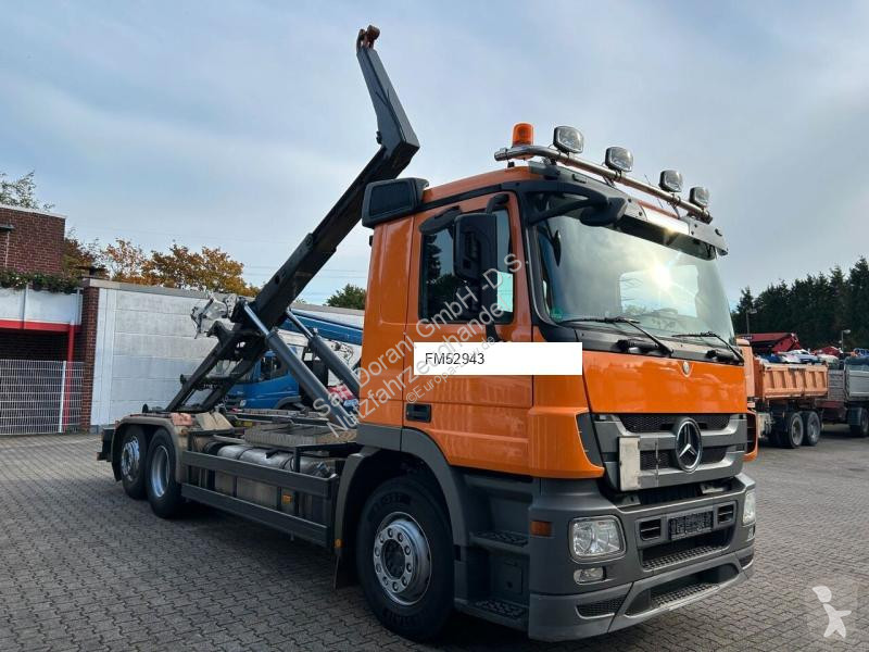 Vrachtwagen Mercedes RK 2070