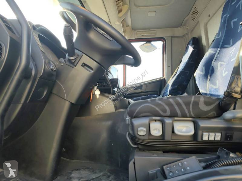 Iveco AD 260 S 31 truck