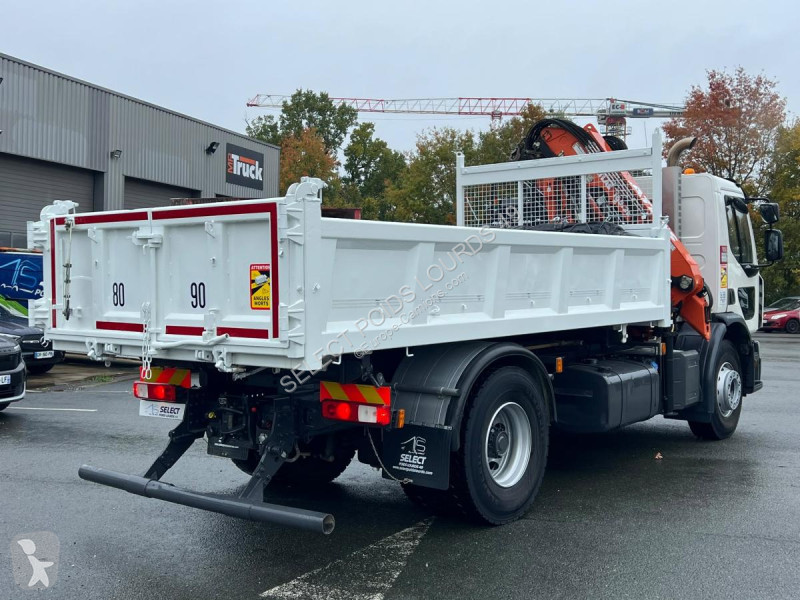 شاحنة Renault 320