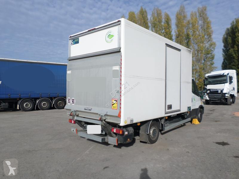 Kamion Iveco 35S14N