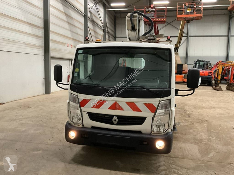 Kamion Renault 120 + multitel mt202