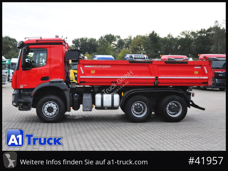 Kamion Mercedes 2646 Arocs, 3 Seiten Kipper,...