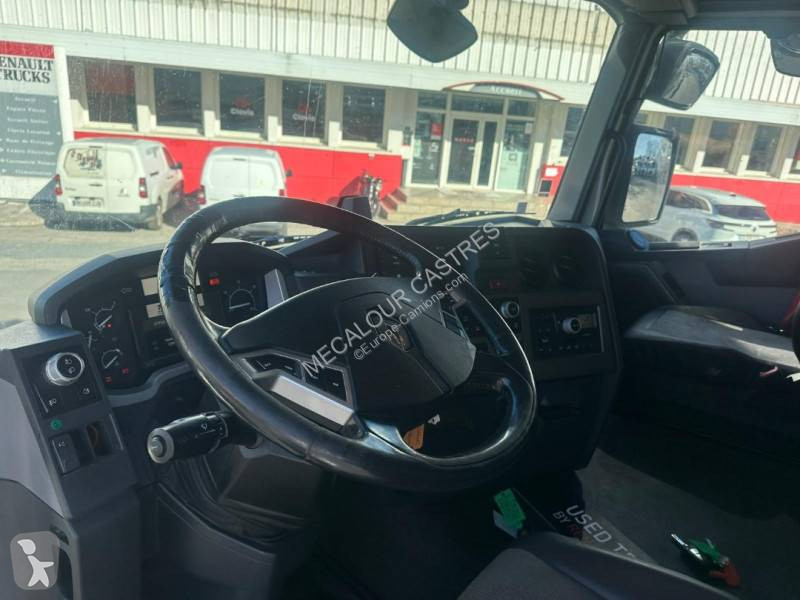 Kamion Renault 480 P6X2 E6