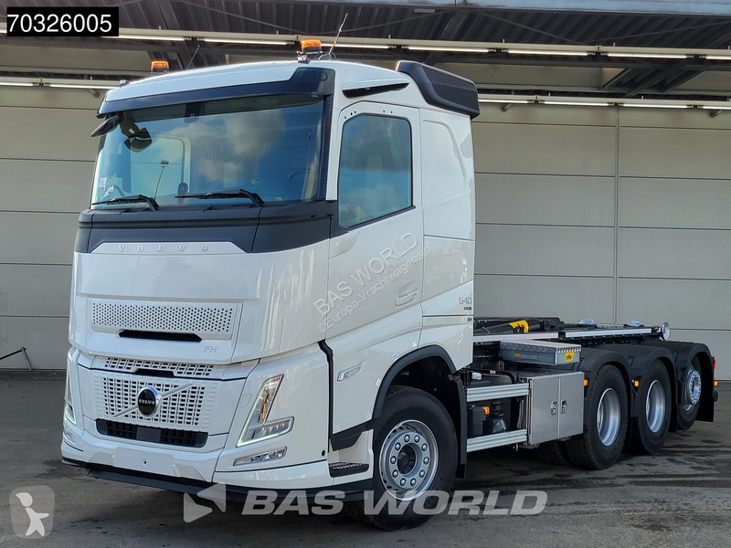 Vrachtwagen Volvo Aero 540 8X4 NEW! HYVA 30-62...