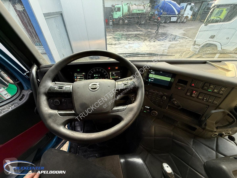 Vrachtwagen Volvo 500 8x4, Steel springs, 3 way...
