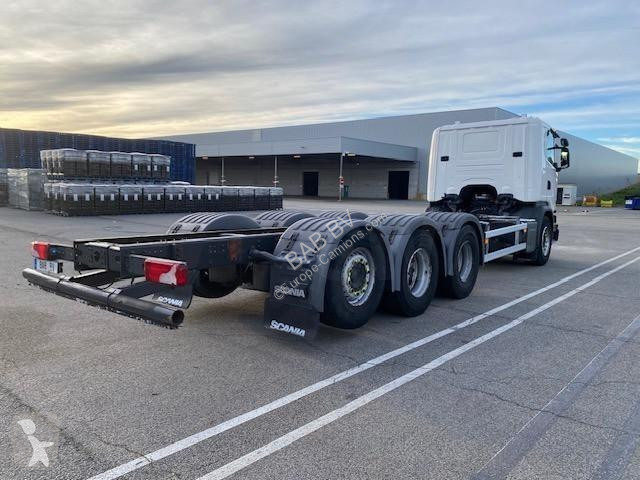 Camião Scania 490