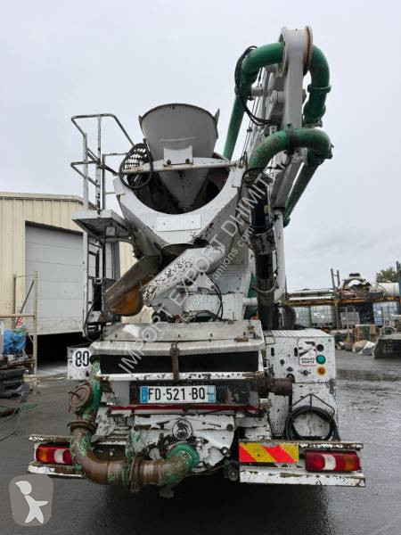 Beton Mercedes 3243