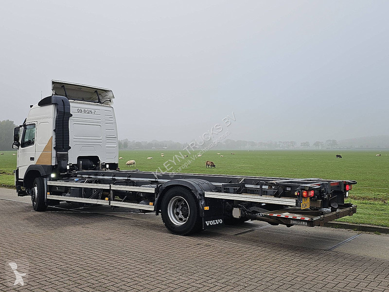 Kamion Volvo FM 330 Globetrotter  truck BDF