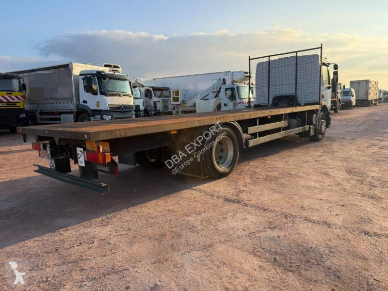 Teherautó Renault 320 DCI