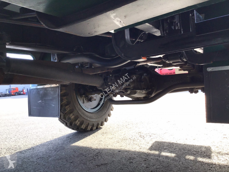 Vrachtwagen  4x4 met Netam kipper