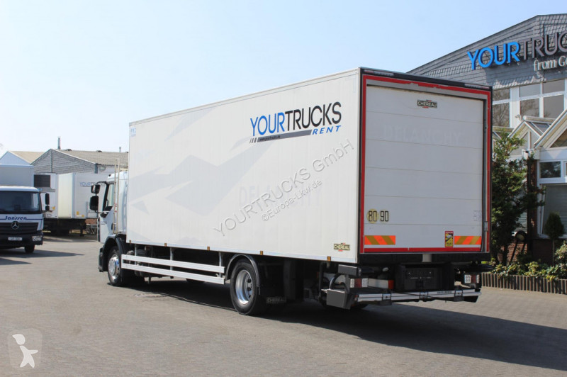 Kamion Renault   D 320E6 Wide CS 1050 Strom...