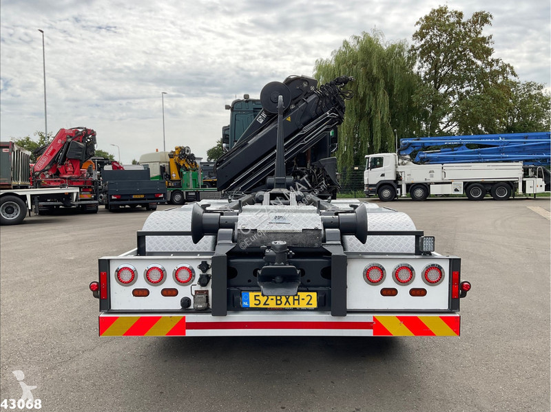 Camion Mercedes 3251 8x4 Euro 6 Hiab 28...