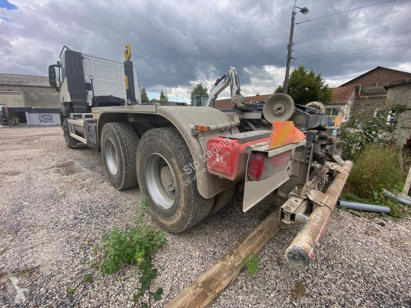 Kamion Iveco 460