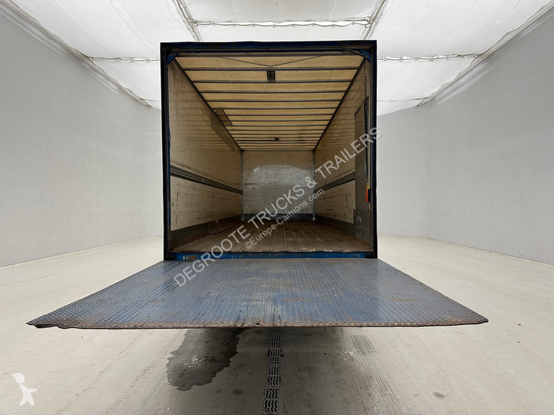Camion Volvo 300