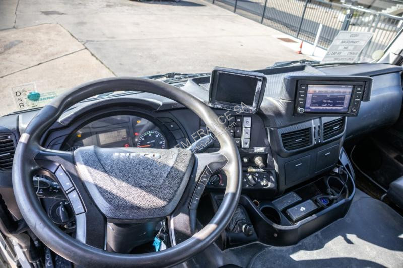 Camion Iveco  TRAKKER 400+BAND/TAPIS/BELT T40
