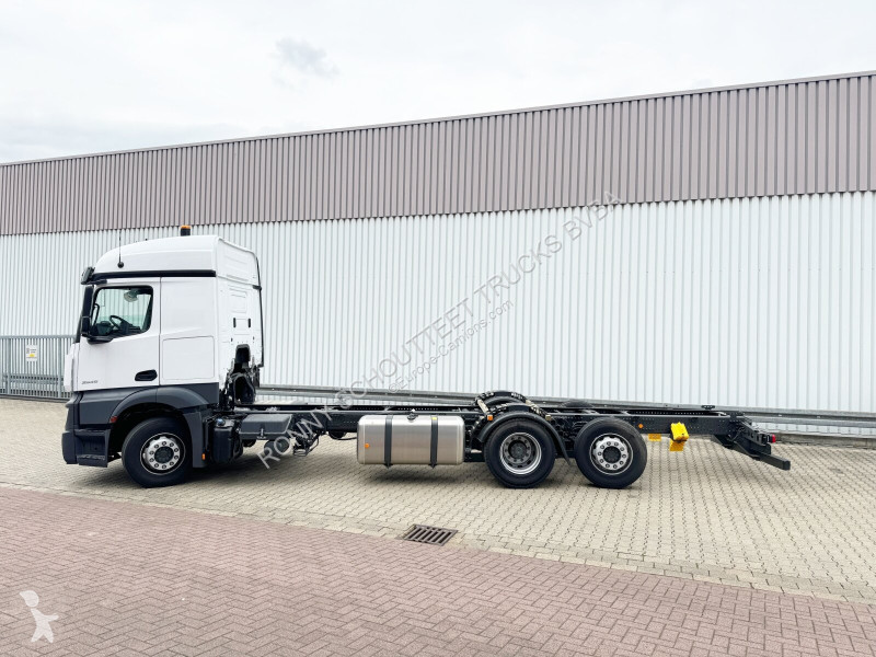 Kamion Mercedes Actros 2545 L 6x2 Actros 2545 L...